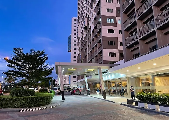 Rm 1131 Shore Residences Pool View By Prime Moa